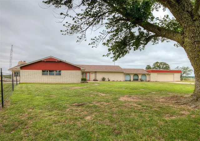 Photo 3 of Sale Pending at 36851 Ew 111 Rd, Okemah, OK 74859 | MLS# 1243590 | Listing updated on 2026-08-22