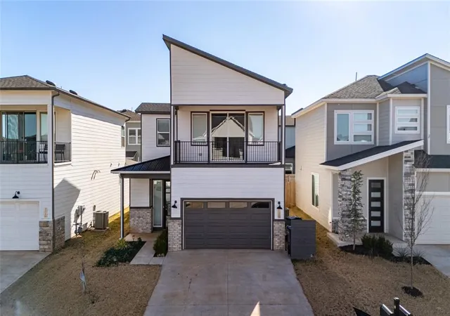 Photo 2 of Single family home for sale at 2524 Nw 130th Street, Oklahoma City, OK 73120 | MLS# 1243597 | Listing updated on 2026-08-10