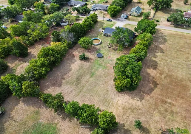 11th image of 909 E Park St, Tecumseh, OK 74873 | MLS# 1243598