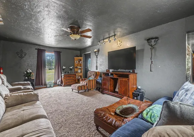 Photo 3 of Single family home for sale at 909 E Park St, Tecumseh, OK 74873 | MLS# 1243598 | Listing updated on 2026-08-10