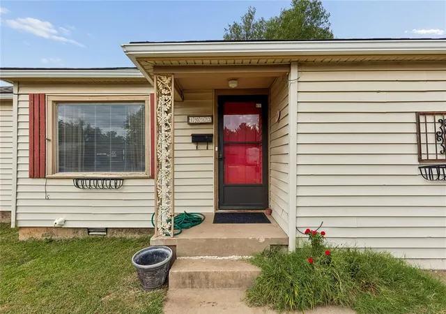Photo 3 of Sale Pending at 1013 Stansell Dr, Oklahoma City, OK 73110 | MLS# 1243599 | Listing updated on 2026-08-25