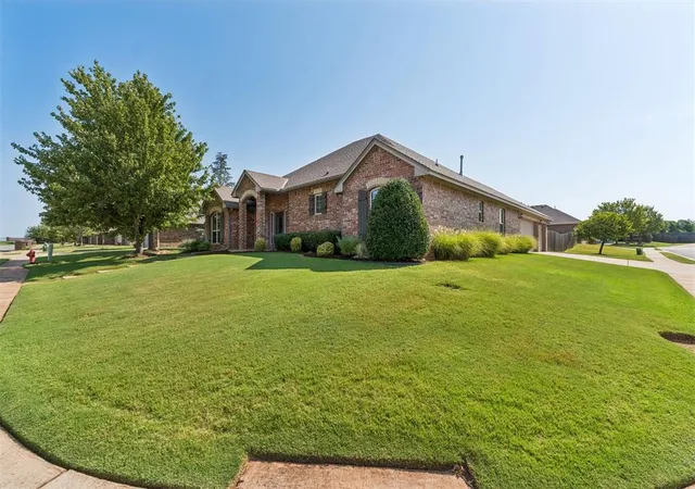 Photo 2 of Sale Pending at 2008 Kendal Ct, Edmond, OK 73003 | MLS# 1243610 | Listing updated on 2026-08-15