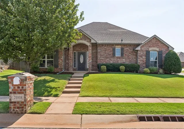 Photo 3 of Sale Pending at 2008 Kendal Ct, Edmond, OK 73003 | MLS# 1243610 | Listing updated on 2026-08-15