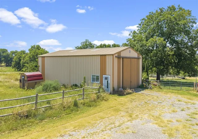Photo 4 of Single family home for sale at 11584 N County Rd 3340, Stratford, OK 74872 | MLS# 1243640 | Listing updated on 2026-08-20