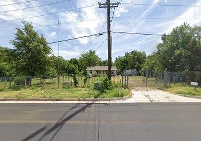 Photo 1 of Single family home for sale at 8208 N Kelly Ave, Oklahoma City, OK 73131 | MLS# 1243660 | Listing updated on 2026-08-10