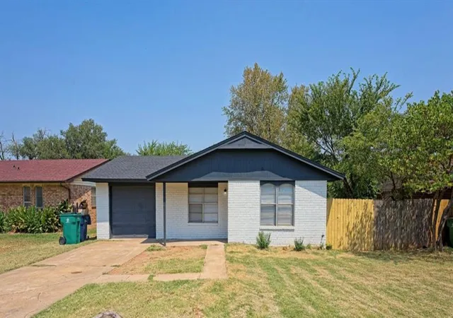Single family home for sale at 4829 Creekwood Dr, Oklahoma City, OK 73135 | MLS# 1243664