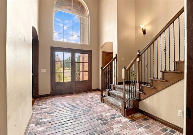 Photo 3 of Sale Pending at 9405 Sw 35th Terrace, Oklahoma City, OK 73179 | MLS# 1243668 | Listing updated on 2026-09-06