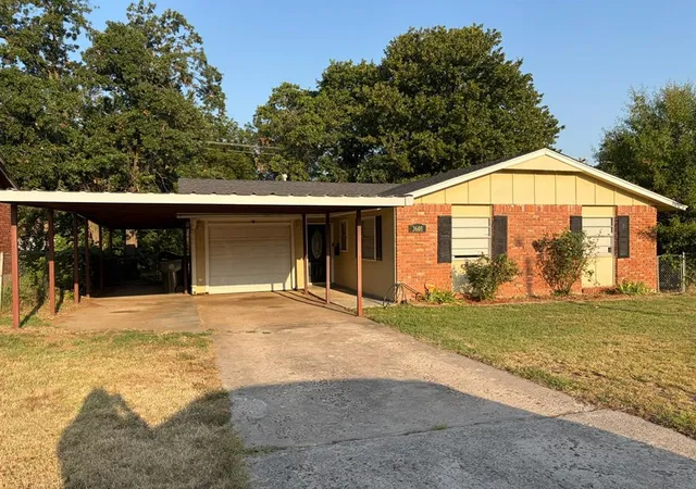 Photo 1 of Single family home for sale at 3601 Parkwoods Ln, Oklahoma City, OK 73110 | MLS# 1243683 | Listing updated on 2026-08-11