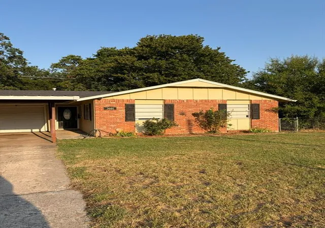 Photo 2 of Single family home for sale at 3601 Parkwoods Ln, Oklahoma City, OK 73110 | MLS# 1243683 | Listing updated on 2026-08-11