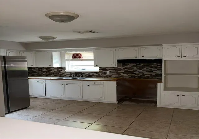 Photo 3 of Single family home for sale at 3601 Parkwoods Ln, Oklahoma City, OK 73110 | MLS# 1243683 | Listing updated on 2026-08-11