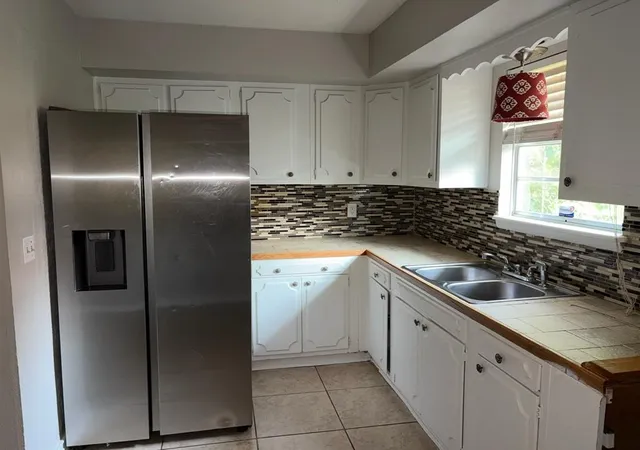 Photo 3 of Single family home for sale at 3601 Parkwoods Ln, Oklahoma City, OK 73110 | MLS# 1243683 | Listing updated on 2026-08-11