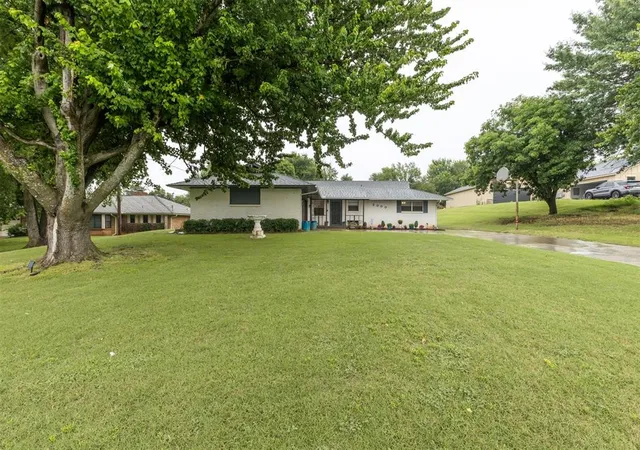 1st image of 2000 N Anderson Rd, Choctaw, OK 73020 | MLS# 1243698