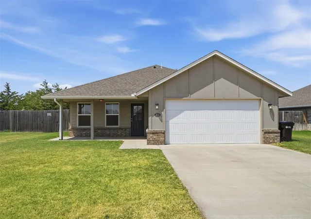 Photo 1 of Single family home for sale at 1513 Avalon Dr, Altus, OK 73521 | MLS# 1243708 | Listing updated on 2026-08-11
