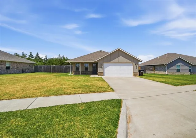 Photo 2 of Single family home for sale at 1513 Avalon Dr, Altus, OK 73521 | MLS# 1243708 | Listing updated on 2026-08-11