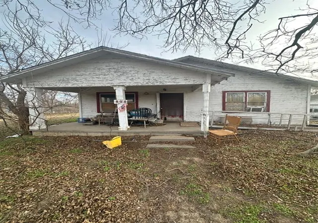 Photo 1 of Sale Pending at 805 S Market Ave, Shawnee, OK 74801 | MLS# 1243711 | Listing updated on 2026-09-03