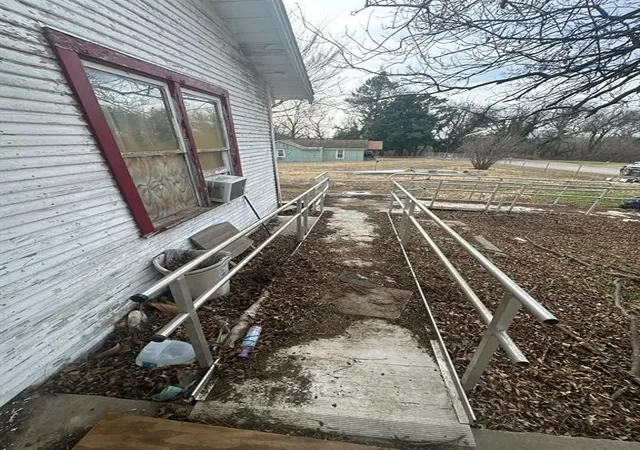 Photo 2 of Sale Pending at 805 S Market Ave, Shawnee, OK 74801 | MLS# 1243711 | Listing updated on 2026-09-03