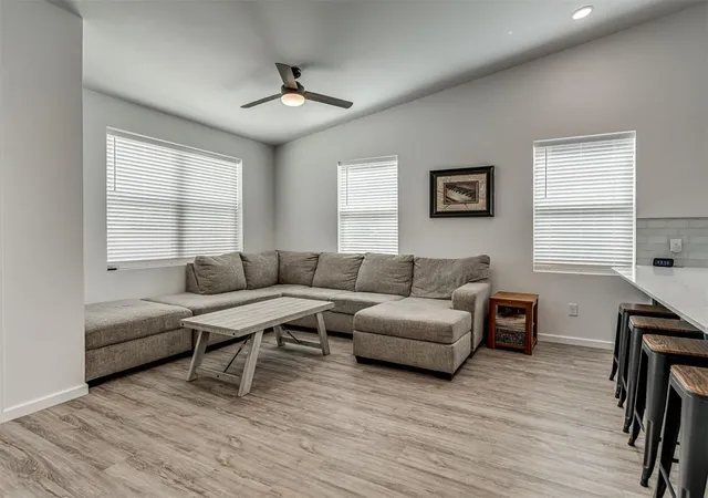 Listing Photo 5 - Condo for sale in building located at 1100 E Hurd St, Edmond, OK 73034