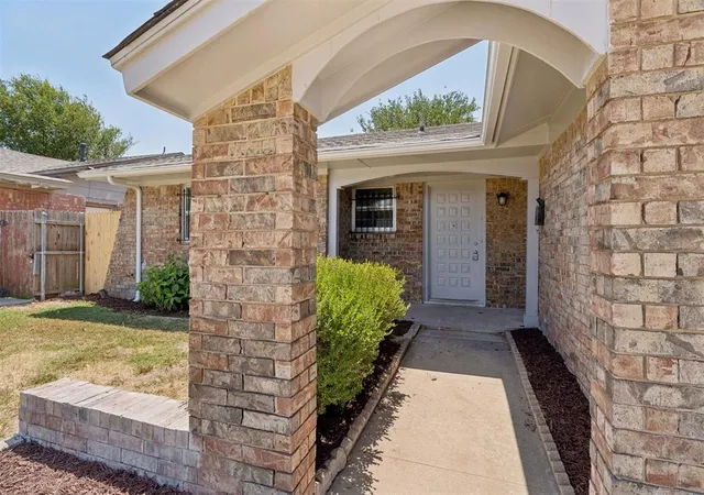 Photo 3 of Sale Pending at 7412 NW 5th Terrace, Oklahoma City, OK 73127 | MLS# 1243718 | Listing updated on 2026-08-28