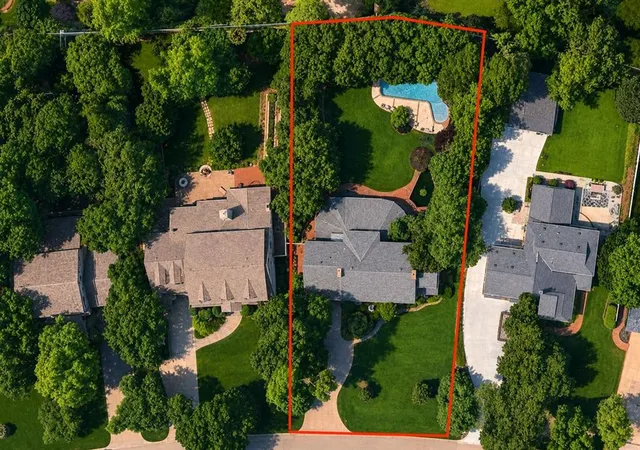 2nd image of 1907 Huntington Ave, Nichols Hills, OK 73116 | MLS# 1243724