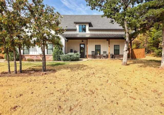 Photo 2 of Single family home for sale at 12801 Deer Run, Arcadia, OK 73007 | MLS# 1243736 | Listing updated on 2026-09-24