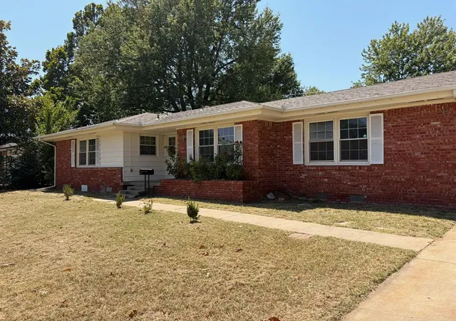 Photo 3 of Single family home for sale at 3113 Mockingbird Ln, Oklahoma City, OK 73110 | MLS# 1243747 | Listing updated on 2026-09-01