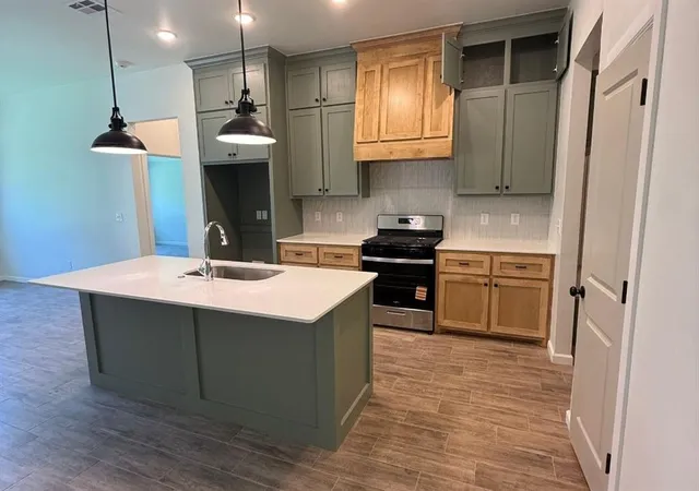 Photo 2 of Single family home for sale at 11916 Rockbed Dr, Yukon, OK 73099 | MLS# 1243750 | Listing updated on 2026-09-23