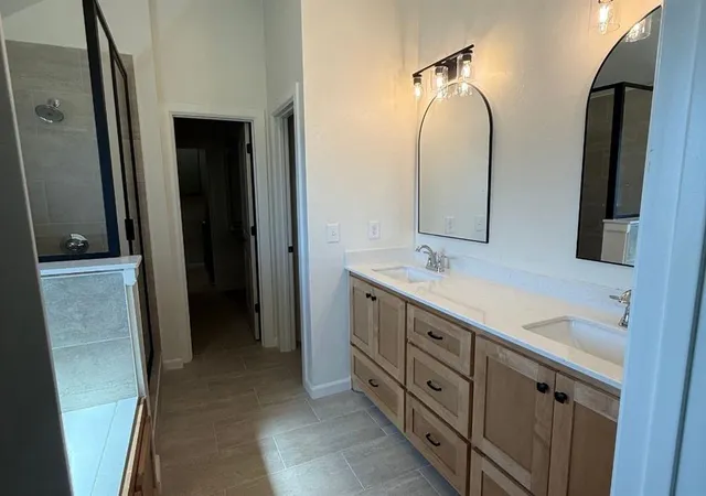 Photo 3 of Single family home for sale at 11916 Rockbed Dr, Yukon, OK 73099 | MLS# 1243750 | Listing updated on 2026-09-23