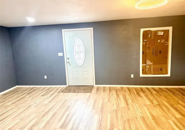 Photo 3 of Single family home for sale at 526 S Howard Ave, Elk City, OK 73644 | MLS# 1243751 | Listing updated on 2026-09-23