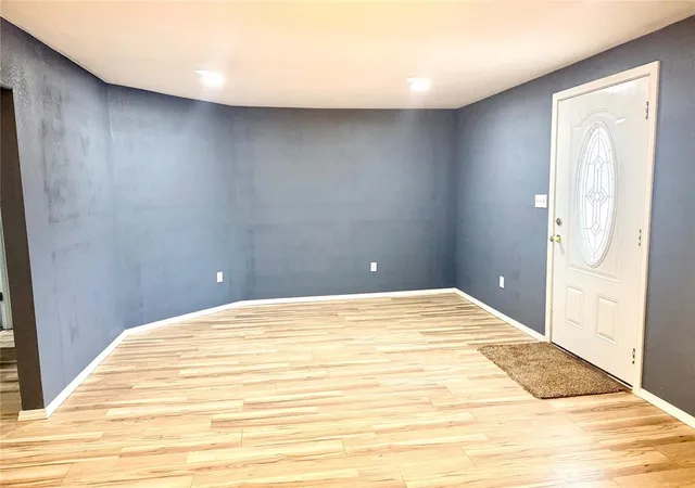 Photo 3 of Single family home for sale at 526 S Howard Ave, Elk City, OK 73644 | MLS# 1243751 | Listing updated on 2026-09-23
