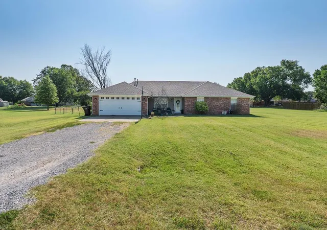 2nd image of 5505 Capricorn, Shawnee, OK 74804 | MLS# 1243752
