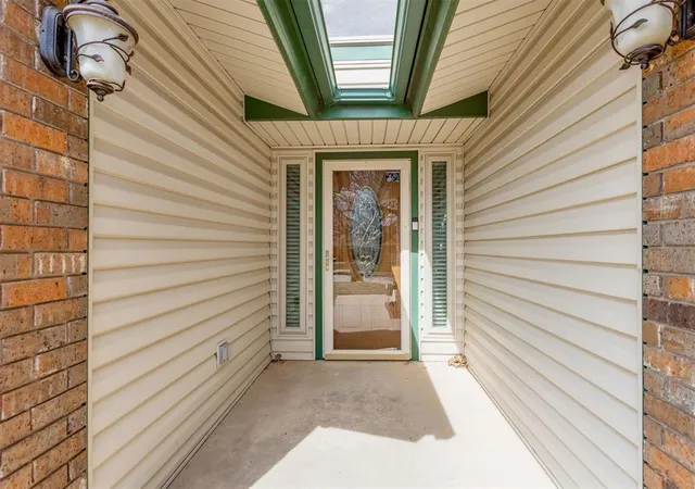 Photo 3 of Single family home for sale at 113 E Snowmass Dr, Yukon, OK 73099 | MLS# 1243761 | Listing updated on 2026-09-02