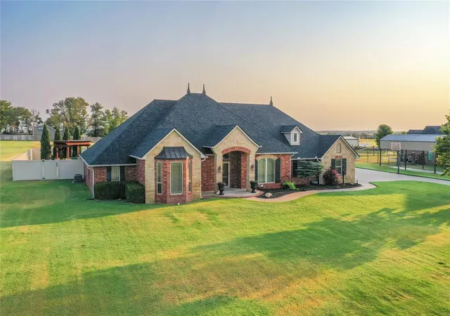 3rd image of 24191 E 996 Road, Weatherford, OK 73096 | MLS# 1243766
