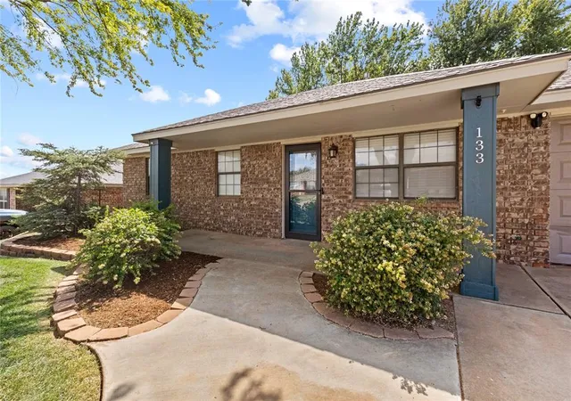 2nd image of 133 Stewart Ave, Weatherford, OK 73096 | MLS# 1243787
