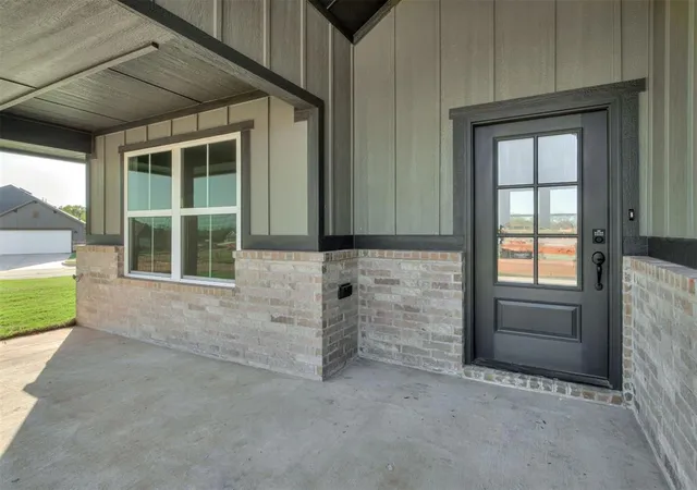 Photo 2 of Single family home for sale at 11908 Nw 118th Street, Yukon, OK 73099 | MLS# 1243802 | Listing updated on 2026-10-14
