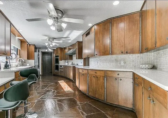 Photo 4 of Single family home for sale at 2961 Twin Acres Dr, Norman, OK 73071 | MLS# 1243803 | Listing updated on 2026-08-21