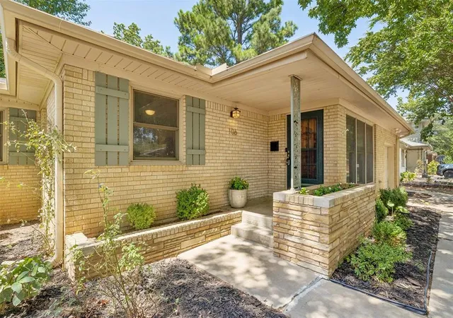 Photo 4 of Sale Pending at 106 S Sherry Ave, Norman, OK 73069 | MLS# 1243818 | Listing updated on 2026-08-20