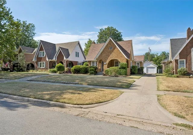 Photo 3 of Sale Pending at 2633 Nw 15th Street, Oklahoma City, OK 73107 | MLS# 1243823 | Listing updated on 2026-08-26