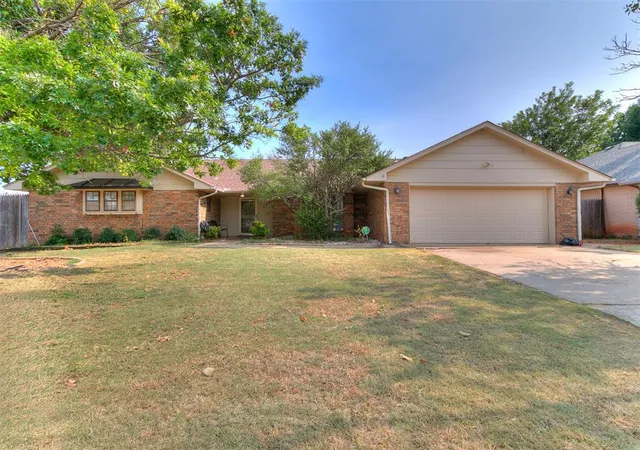 1st image of 2200 Nw 118th St, Oklahoma City, OK 73120 | MLS# 1243828