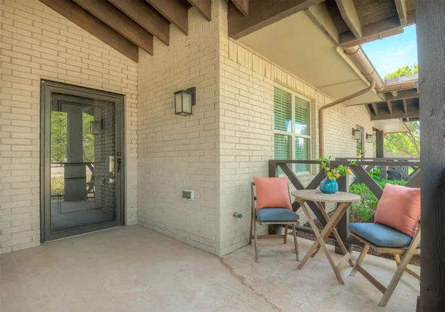 Photo 4 of Townhouse for sale at 2224 Kavanaugh Blvd, Oklahoma City, OK 73120 | MLS# 1243833 | Listing updated on 2026-10-08