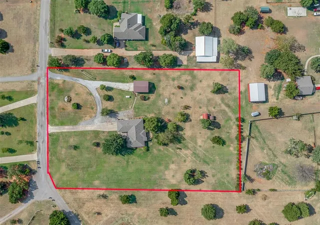 3rd image of 413 Summer Oaks Dr, Blanchard, OK 73010 | MLS# 1243836