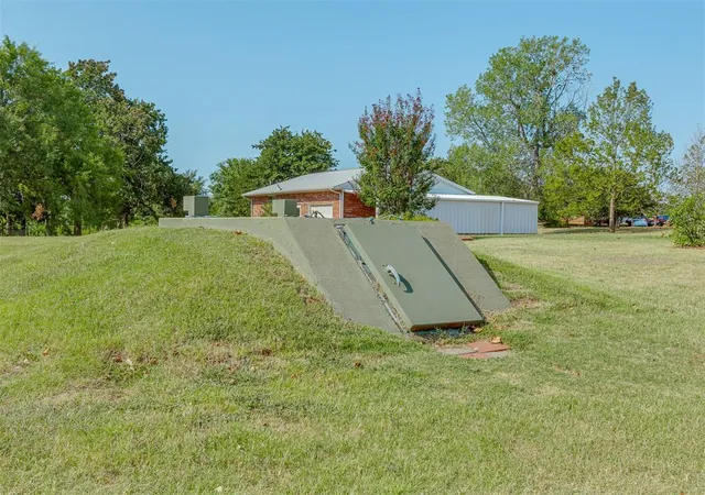 38th image of 413 Summer Oaks Dr, Blanchard, OK 73010 | MLS# 1243836