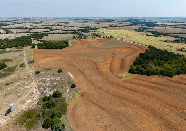 4th image of 00 N 2380 Road, Weatherford, OK 73096 | MLS# 1243838