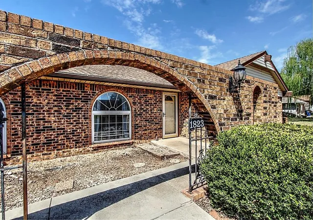 Photo 3 of Sale Pending at 1823 W Rose Oak Dr, Mustang, OK 73064 | MLS# 1243841 | Listing updated on 2026-09-21