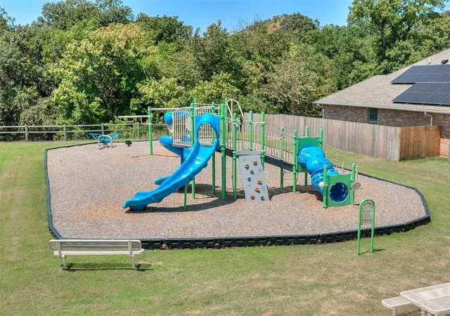 Photo 47 of Sale Pending at 2412 Crk Side Cir, Moore, OK 73160 | MLS# 1243851 | Listing updated on 2026-08-21