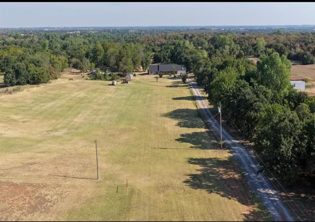 Photo 4 of Single family home for sale at 12175 250th Street, Blanchard, OK 73010 | MLS# 1243860 | Listing updated on 2026-09-15
