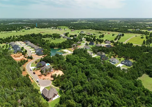Photo 3 of Single family home for sale at 8320 Wren Way, Guthrie, OK 73044 | MLS# 1243864 | Listing updated on 2026-08-12