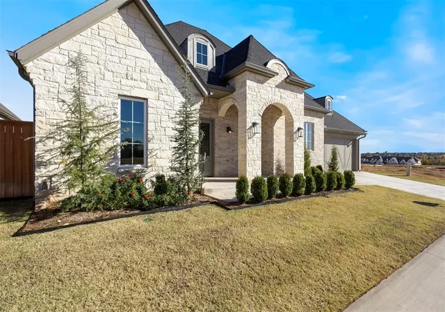 Photo 2 of Single family home for sale at 4008 Stone Briar Trl, Edmond, OK 73034 | MLS# 1243888 | Listing updated on 2026-08-13
