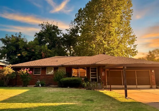 Photo 2 of Single family home for sale at 200 Leonard Ln, Oklahoma City, OK 73110 | MLS# 1243901 | Listing updated on 2026-09-04