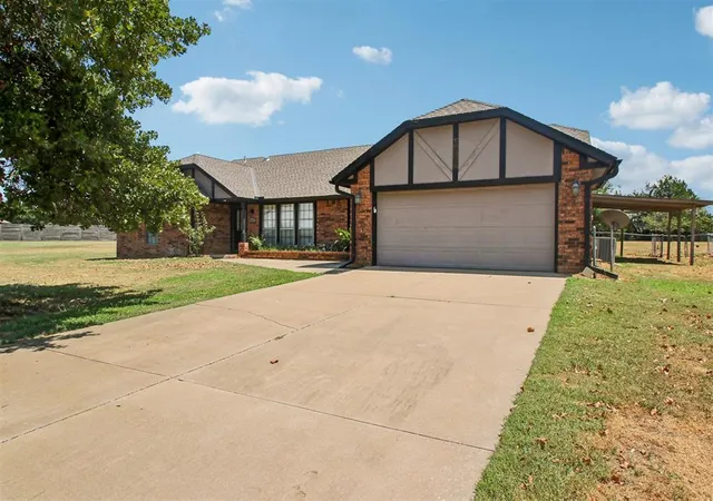 1st image of 812 Dripping Springs Dr, Edmond, OK 73034 | MLS# 1243912