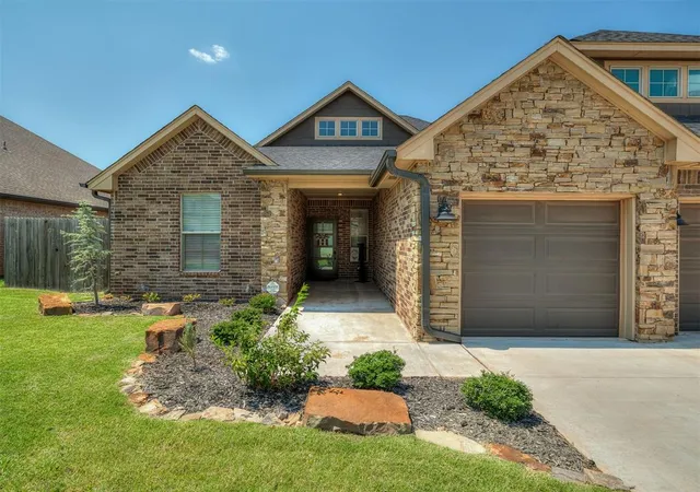 Photo 2 of Single family home for sale at 10709 Coeur Ct, Yukon, OK 73099 | MLS# 1243916 | Listing updated on 2026-09-09